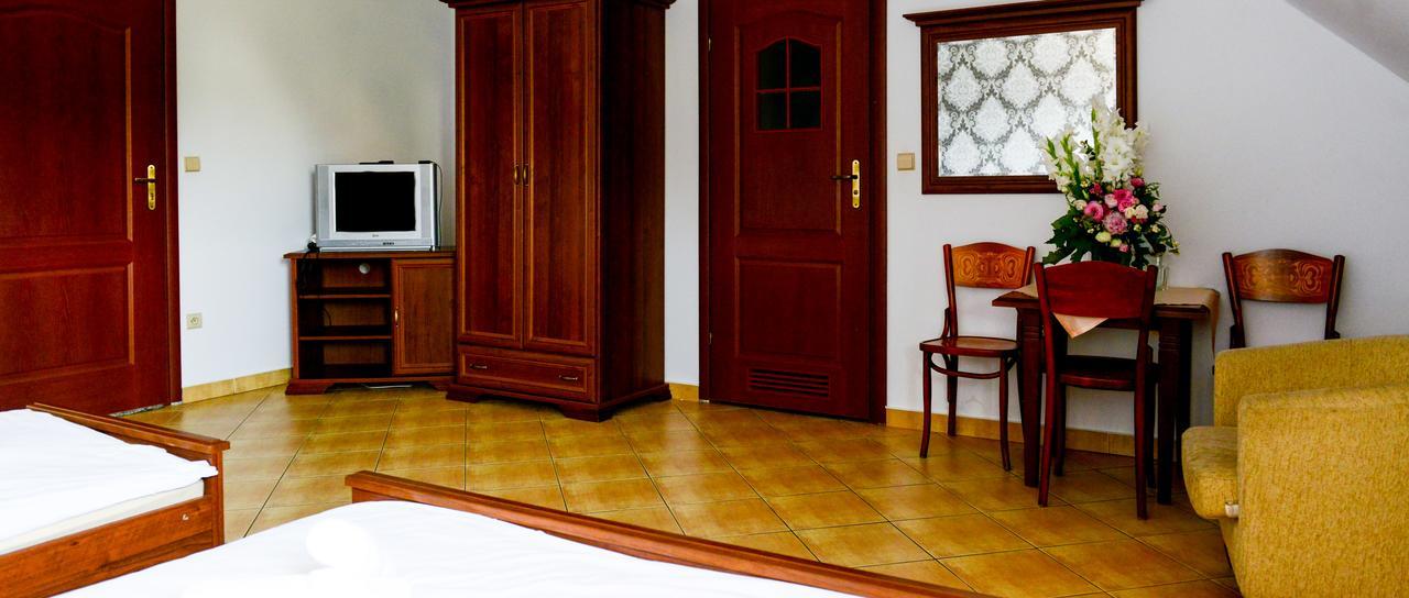 Dworek Emilli Wieliczka Esterno foto